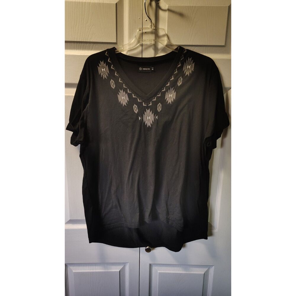 Merigold Kiss Southwestern Aztec V-Neck Short Sleeve Top Plus Size 3XL